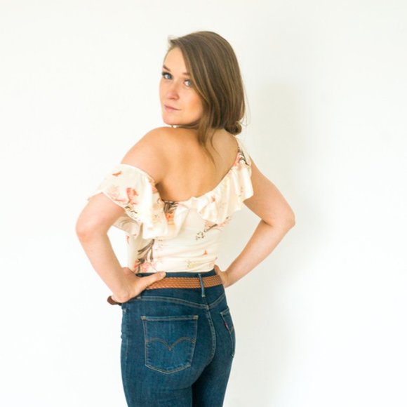 NWT Floral print asymmetrical trim bodysuit - Picture 3 of 5